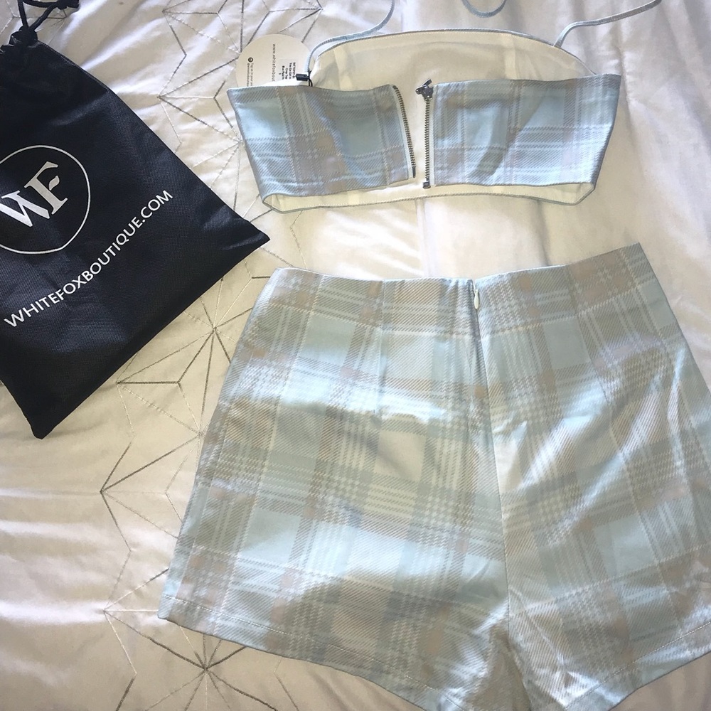 Halter crop top and Matching Skort - Picture 3 of 4